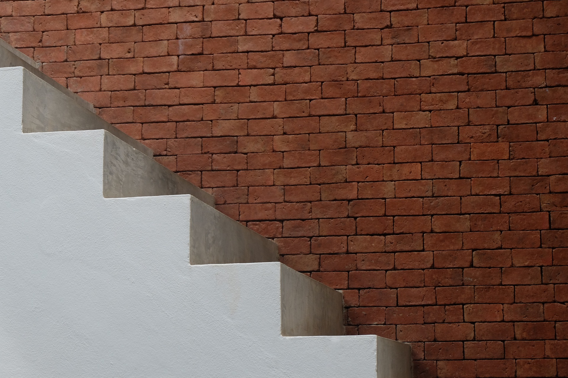 Szalowanie schodów – jak poprawnie wykonać schody z betonu